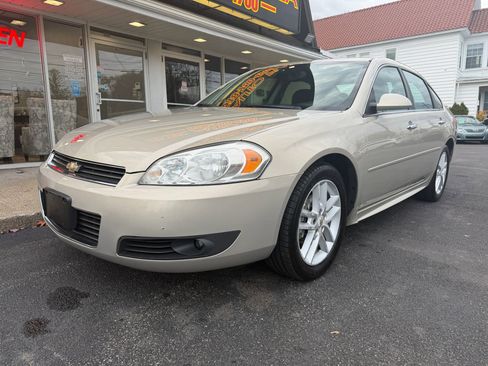 Used 2011 Chevrolet Impala LTZ image 2