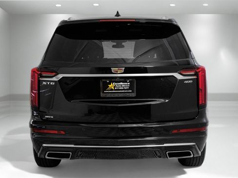 Used 2024 Cadillac XT6 Premium Luxury image 10
