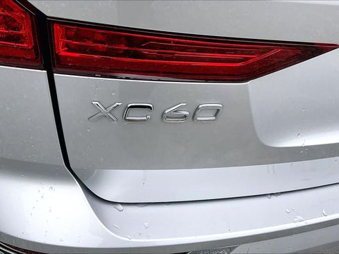 Used 2019 Volvo XC60 T5 Inscription AWD/4WD image 10