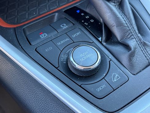 Used 2024 Toyota RAV4 Adventure image 29