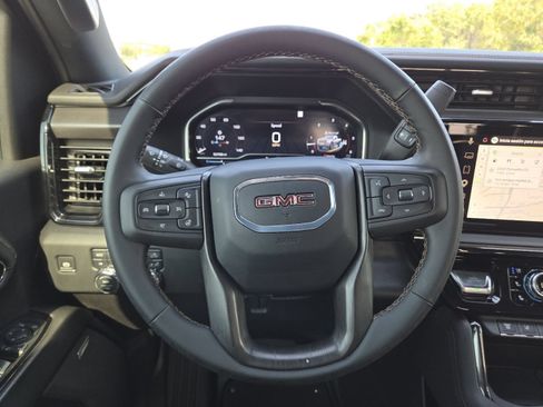 Used 2024 GMC Sierra 2500 AT4 w/ AT4 Premium Plus Package AWD/4WD image 30