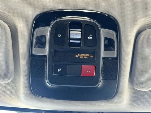 Used 2025 Hyundai Sonata Limited image 19