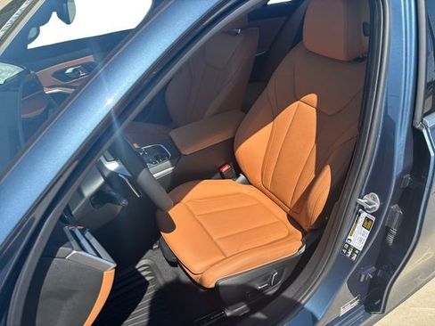 Used 2025 BMW 330i xDrive Sedan w/ Premium Package image 22