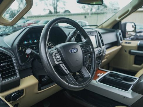 Used 2019 Ford F150 XLT w/ Equipment Group 301A Mid image 6