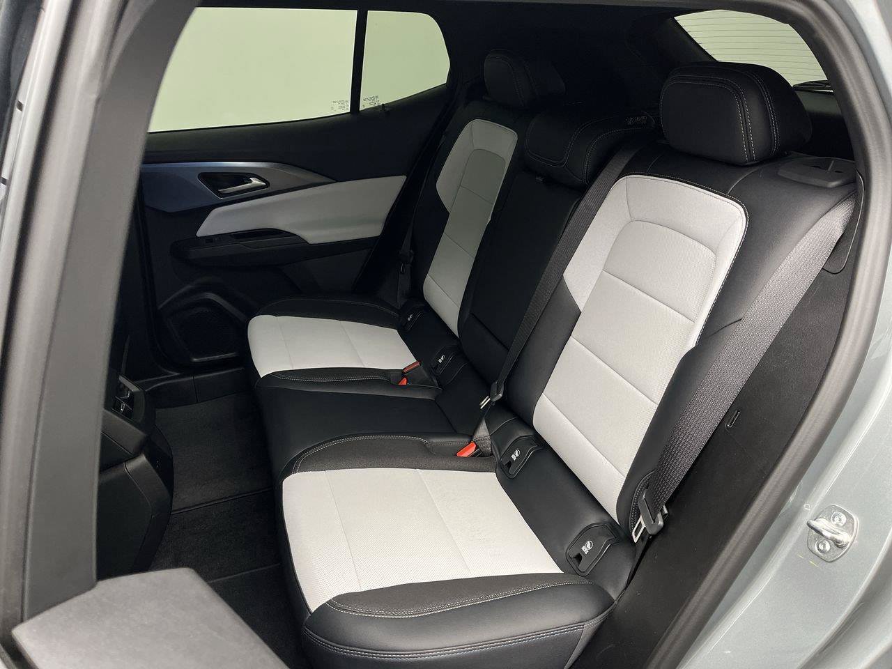 Certified 2024 Chevrolet Equinox EV LT AWD/4WD image 13