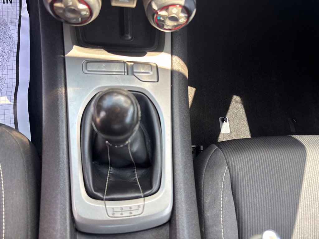 Used 2013 Chevrolet Camaro SS RWD image 24