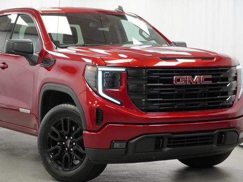 Used 2023 GMC Sierra 1500 Elevation AWD/4WD image 6