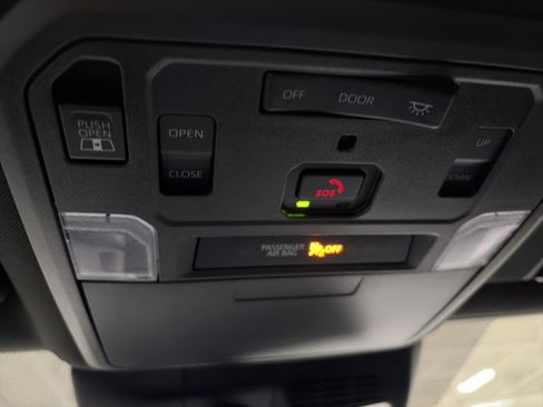 Used 2024 Toyota Tacoma TRD Off-Road w/ TRD Off Road Premium Package image 23