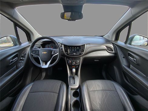 Used 2018 Chevrolet Trax LT w/ LT Convenience Package image 22