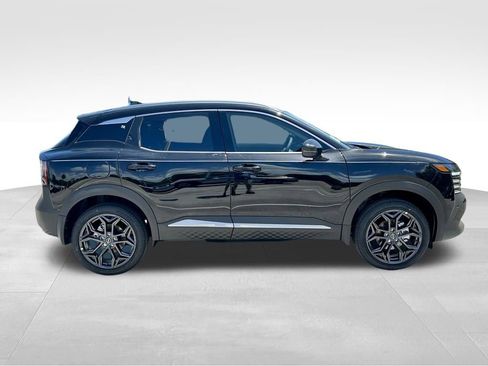 New 2026 Nissan Kicks SR FWD image 4