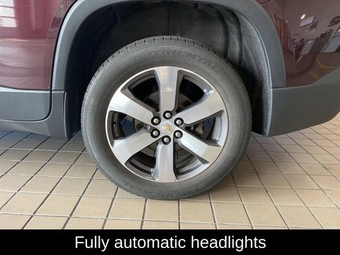 Used 2019 Chevrolet Traverse LT w/ LT Premium Package AWD/4WD image 22