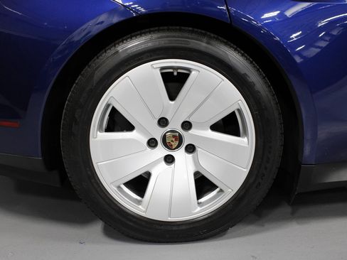 Certified 2021 Porsche Taycan image 13