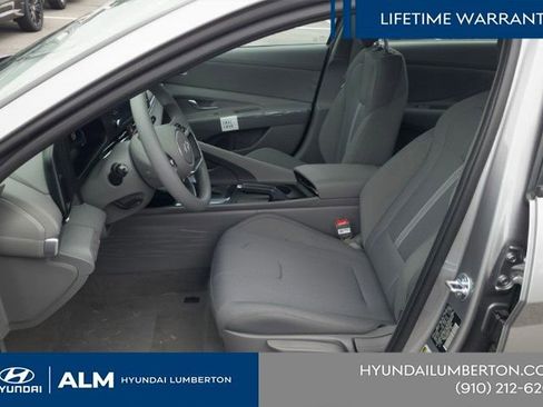 New 2026 Hyundai Elantra SE FWD image 14