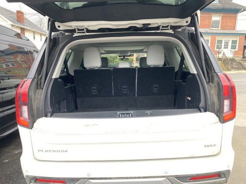 Used 2025 Ford Expedition Max Platinum w/ Platinum Ultimate Package image 4