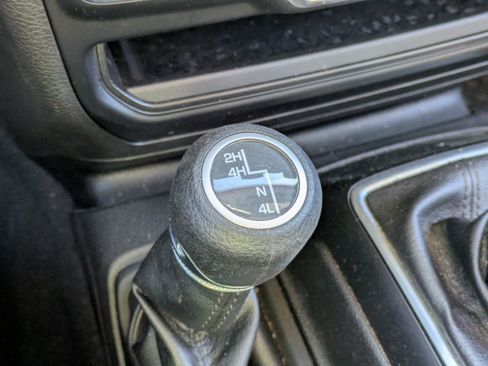 Used 2019 Jeep Wrangler Sport image 23