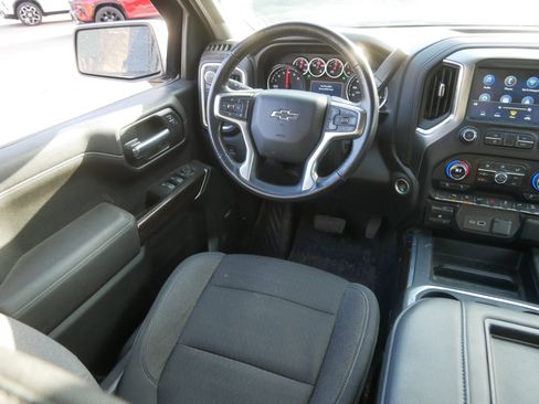 Used 2021 Chevrolet Silverado 1500 RST image 9