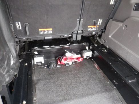 Used 2022 Ford Transit Connect XL image 9