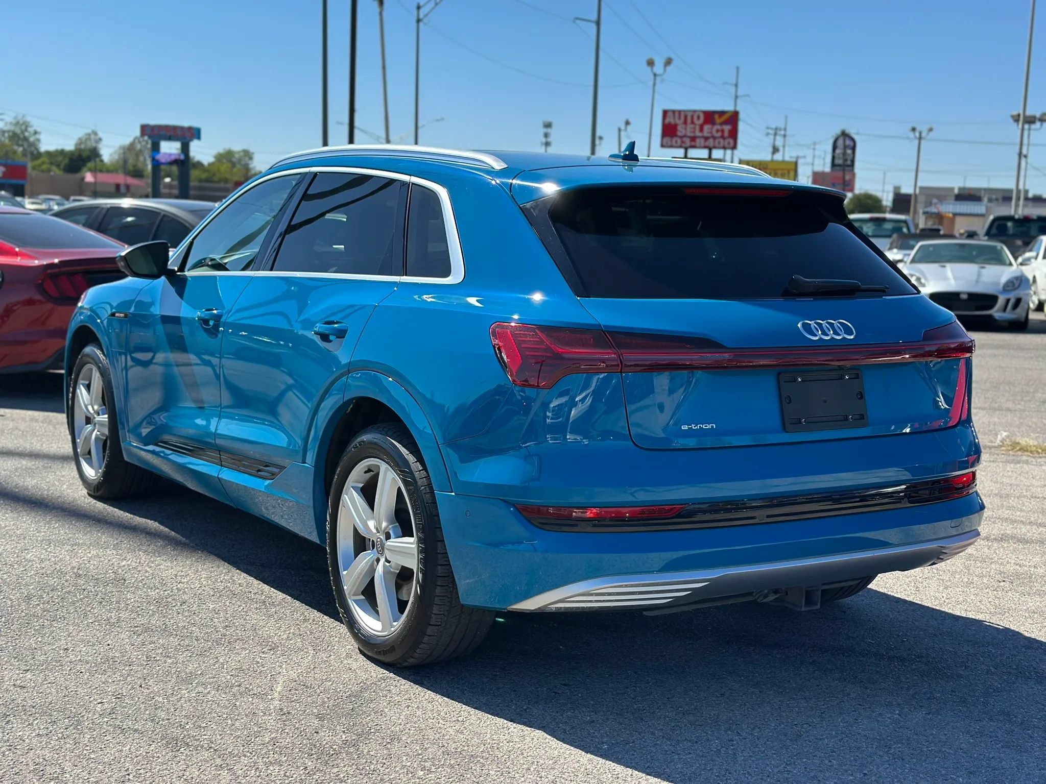 Used 2019 Audi e-tron Prestige AWD/4WD image 8