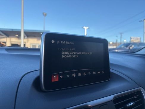 Used 2015 MAZDA MAZDA3 i Grand Touring image 30