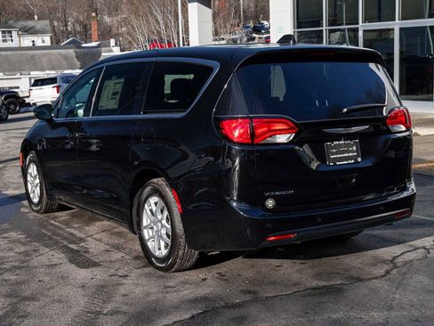 New 2026 Chrysler Voyager LX image 6