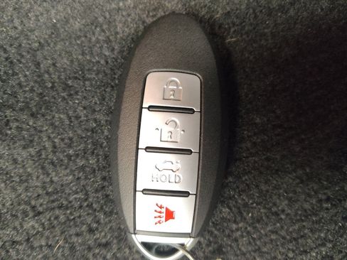 Used 2021 Nissan Sentra SV FWD image 32