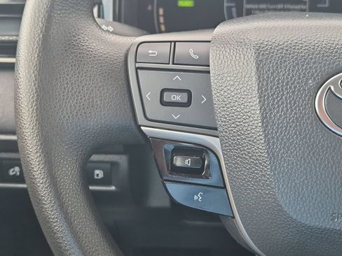 Used 2025 Toyota Camry LE FWD image 24