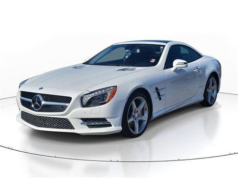 Used 2014 Mercedes-Benz SL 550 image 2