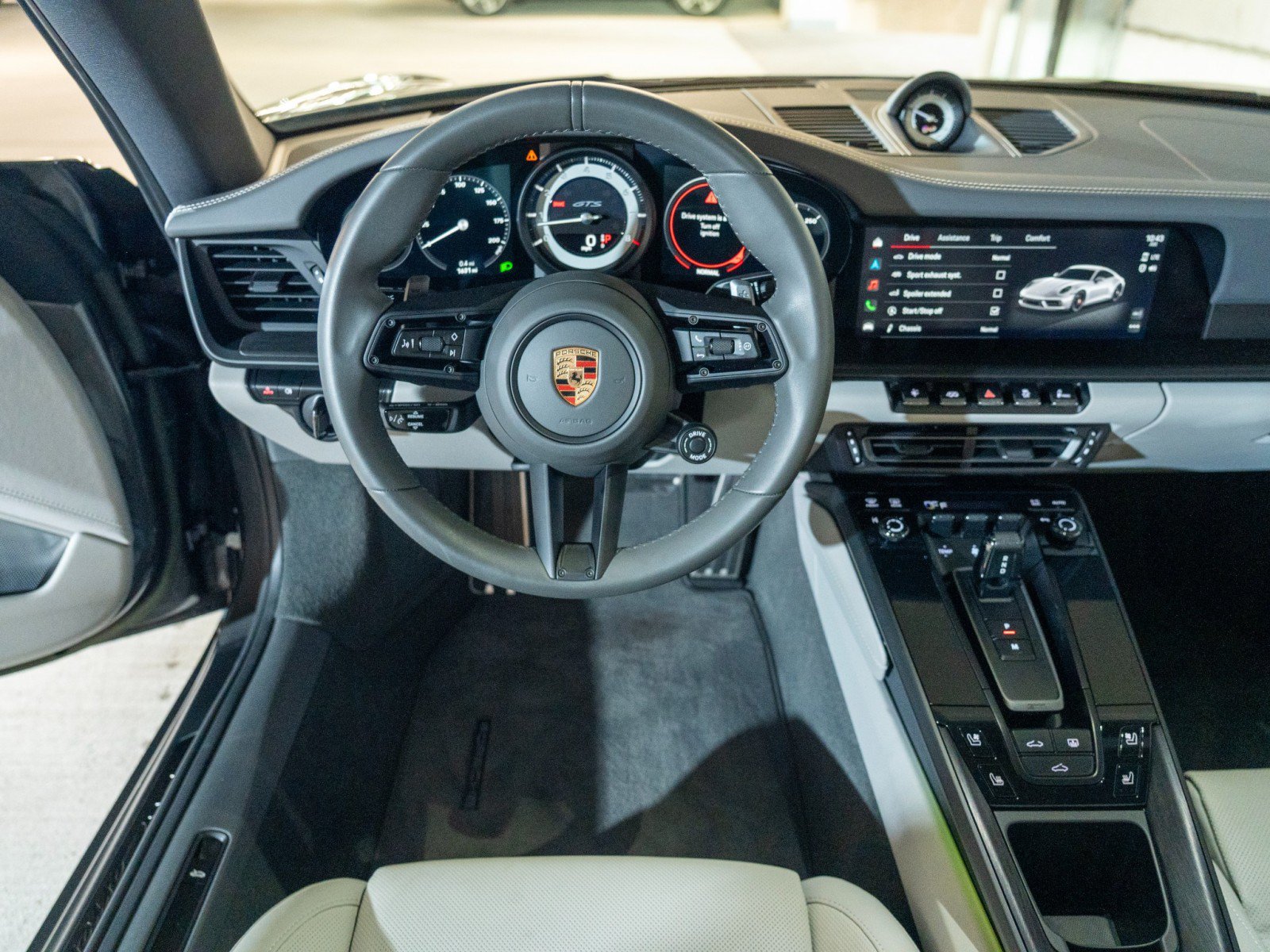 Certified 2023 Porsche 911 Carrera GTS RWD image 23