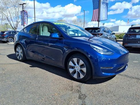 Used 2021 Tesla Model Y 2WD image 3