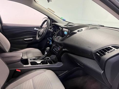 Used 2018 Ford Escape SE w/ SE Sport Appearance Package image 11