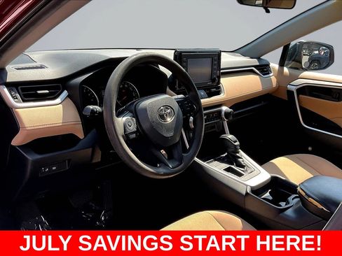 Used 2020 Toyota RAV4 LE FWD image 17