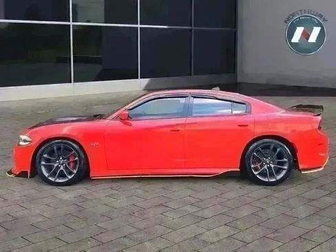 Used 2022 Dodge Charger Scat Pack w/ Plus Group image 2