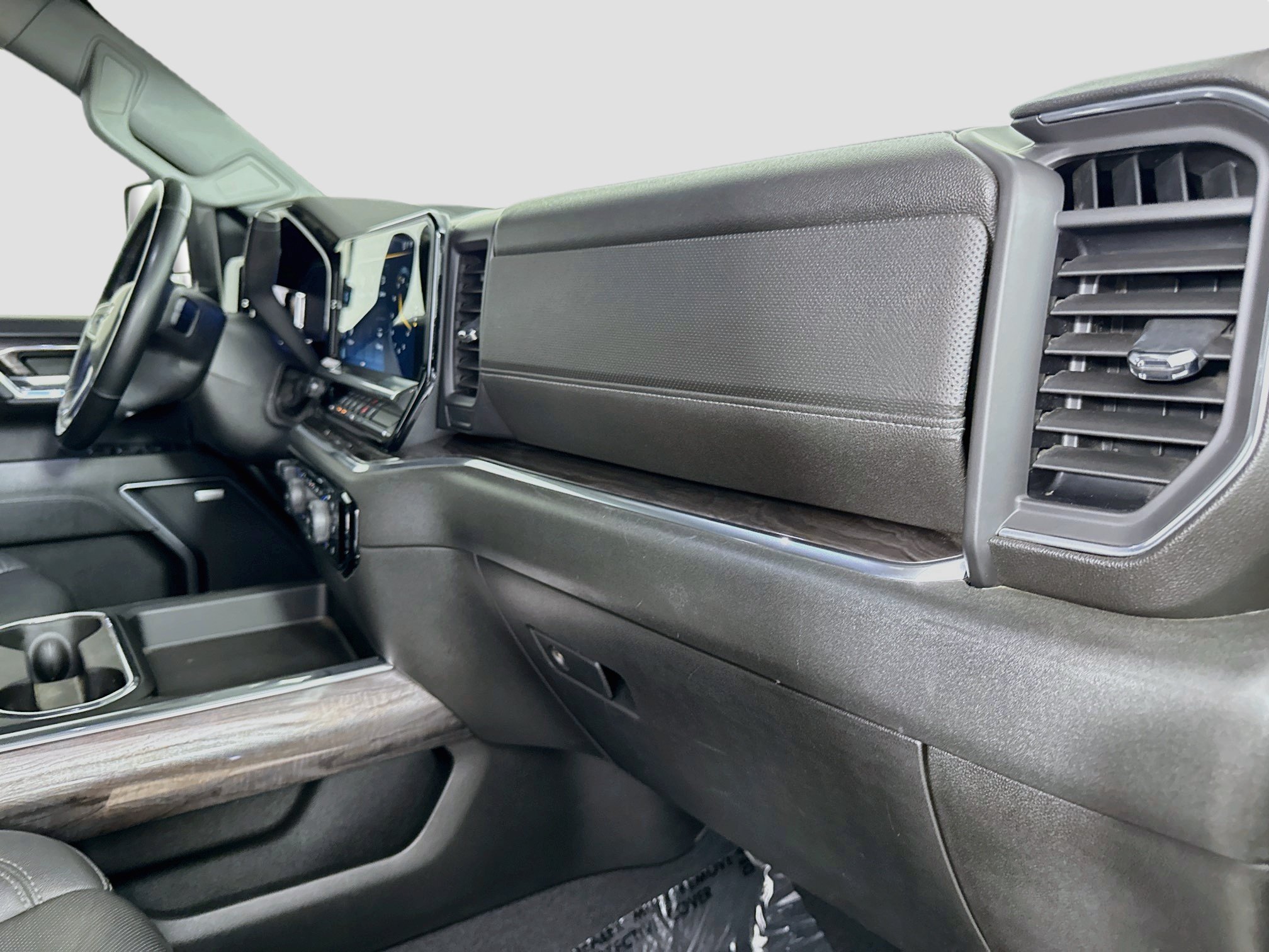 Used 2024 Chevrolet Silverado 3500 LTZ w/ LTZ Plus Package AWD/4WD image 31