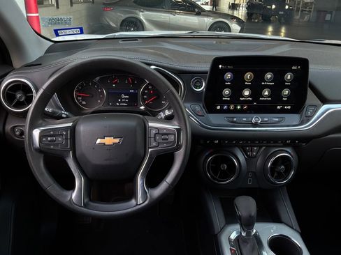 Used 2025 Chevrolet Blazer LT FWD image 14