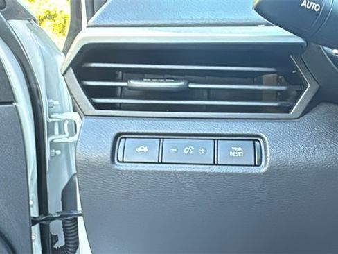 Used 2024 Nissan Altima 2.5 S image 13