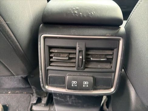 Used 2020 Subaru Forester Premium image 14