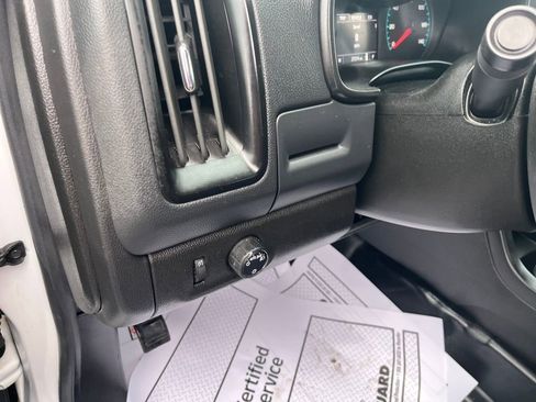 Used 2022 Chevrolet Colorado LT w/ Fleet Safety Package image 13