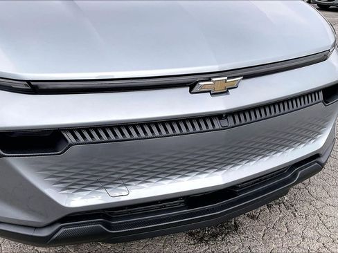 New 2026 Chevrolet Equinox EV LT FWD image 16