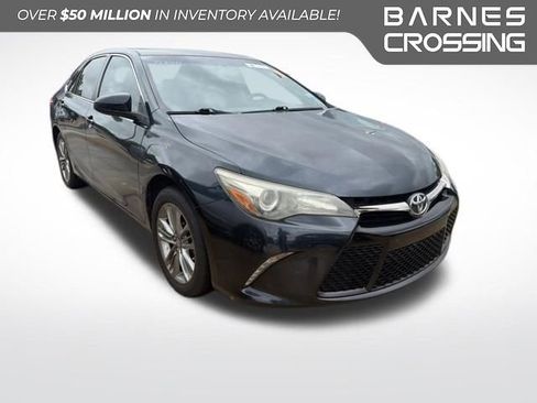 Used 2016 Toyota Camry SE FWD image 1