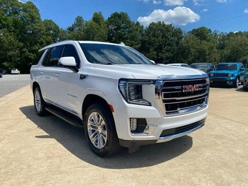Used 2021 GMC Yukon SLT w/ SLT Premium Package RWD image 4