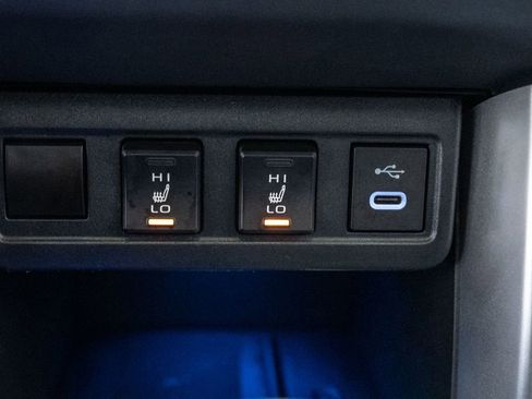 Used 2023 Toyota Corolla Cross XLE w/ Convenience Package image 20