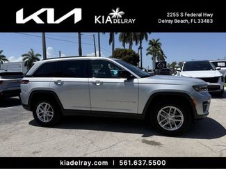 Used 2025 Jeep Grand Cherokee Laredo X w/ Luxury Tech Group I RWD video 1