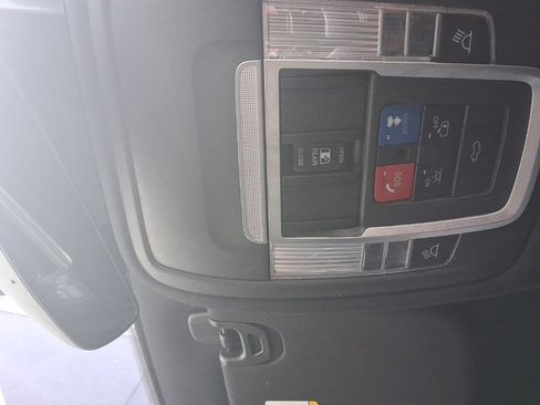 Used 2021 RAM 1500 Limited w/ Body Color Bumper Group image 25