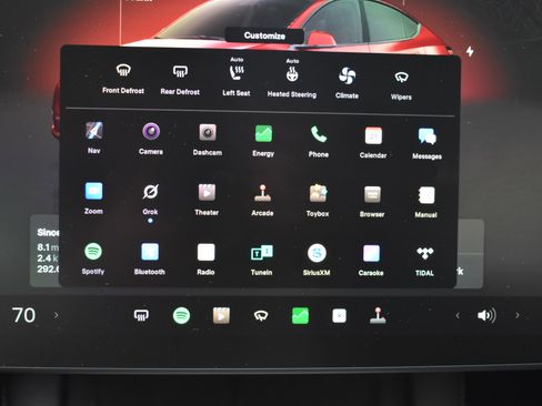 Used 2022 Tesla Model Y Long Range image 35