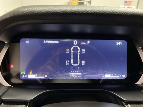 Used 2023 Jeep Grand Cherokee L Laredo image 16