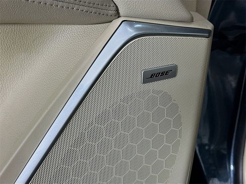 Used 2019 Cadillac Escalade Luxury image 19