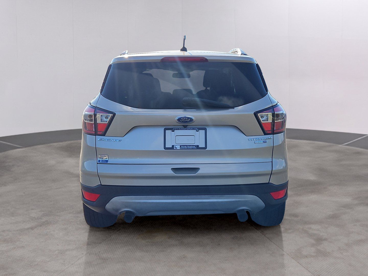 Used 2017 Ford Escape Titanium AWD/4WD image 31