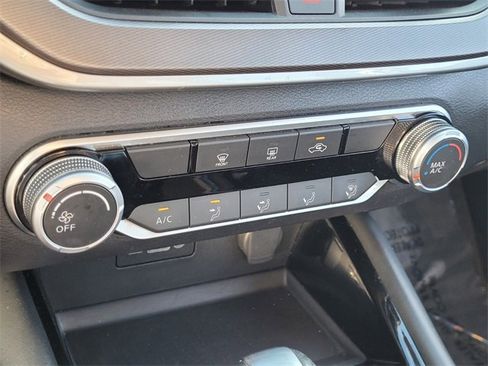 Used 2024 Nissan Altima 2.5 SR image 18