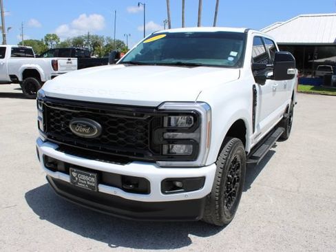 Used 2025 Ford F250 Lariat w/ Lariat Ultimate Package AWD/4WD image 3