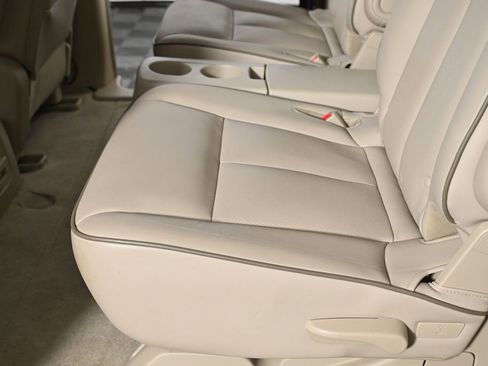 Used 2014 Nissan Quest LE image 31